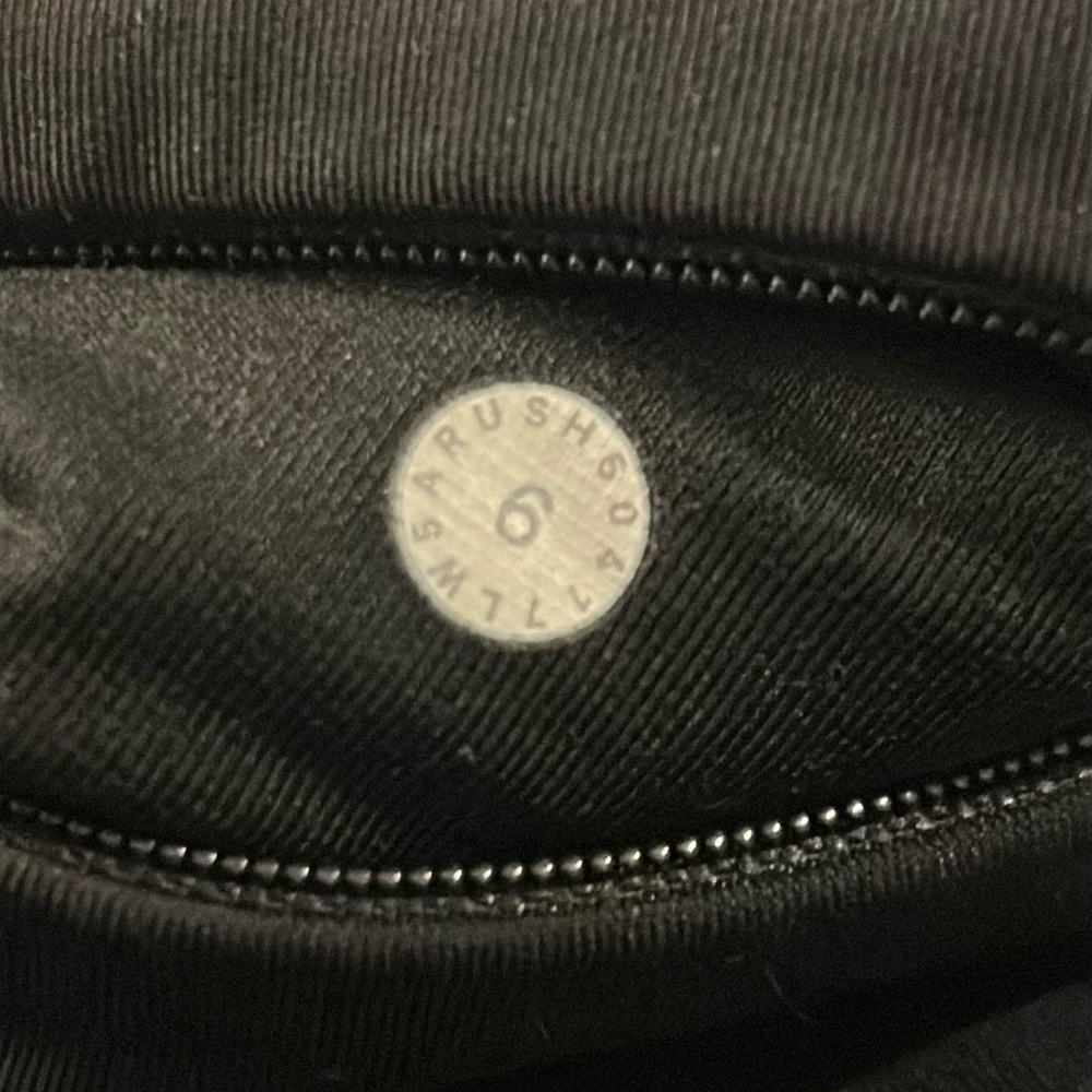 Lululemon Gait Keeper 7/8 Tight 25"
Black size 6 - Picture 5 of 11